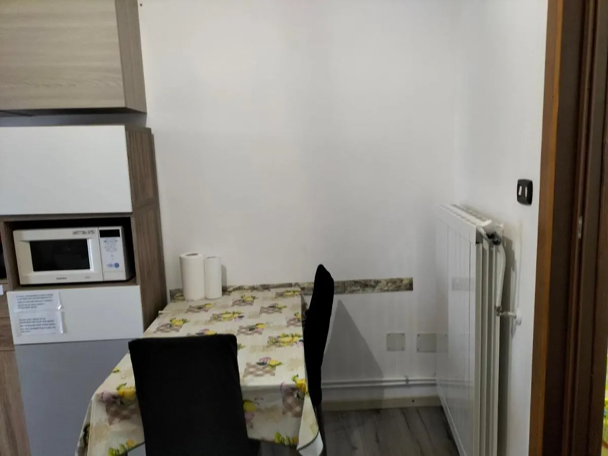 Affitti Brevi Ferrera Monolocale Ferrera 20 Minuti Da Rho Fiera E San Siro Apartment Bareggio